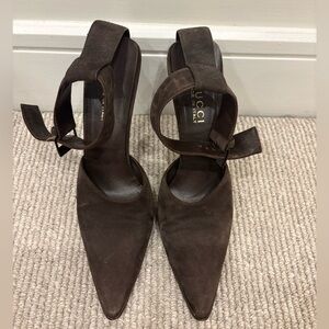 Rare Vintage Gucci Brown Suede Pointed Toe Ankle Strap Pumps